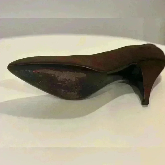 Distressed Suede Prada Pumps - Picture 7 of 11